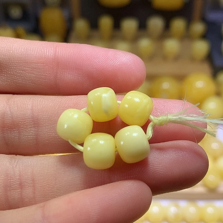 鸣***蜩蜜蜡未镶嵌裸石天然俄料浓蜡金白精工老型8.6