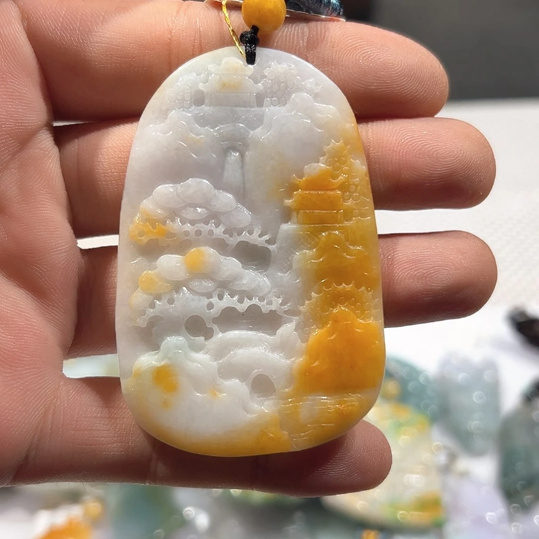 翡翠未镶嵌颈饰挂件