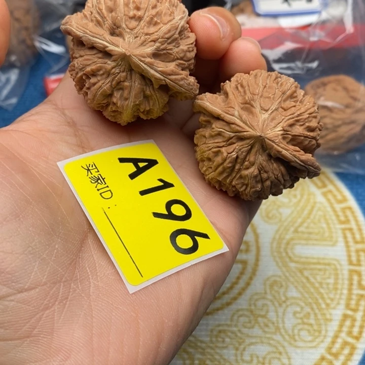 文玩核桃吊坠核桃
