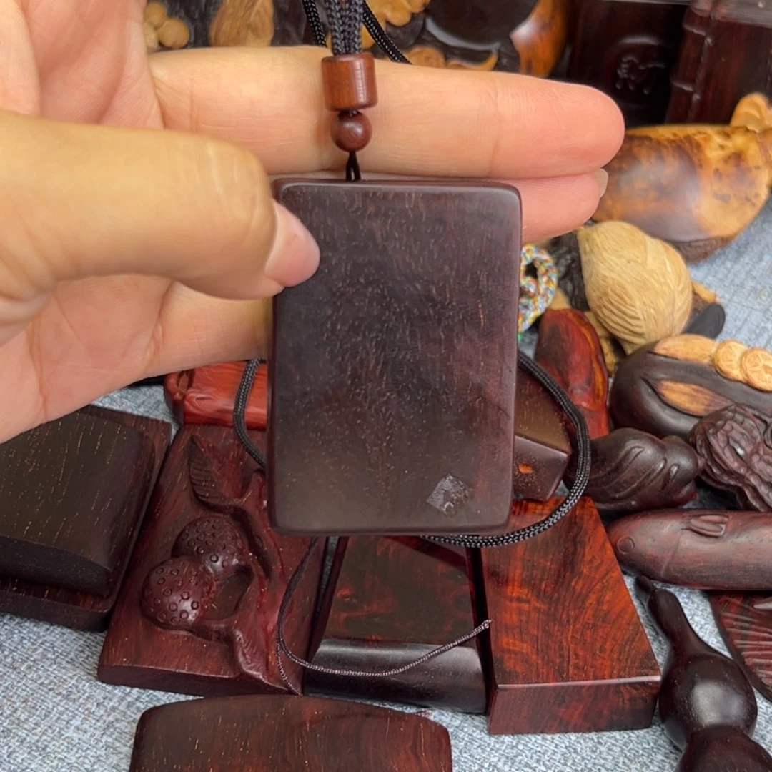 一***行香榧木小叶紫檀手牌脖挂牌