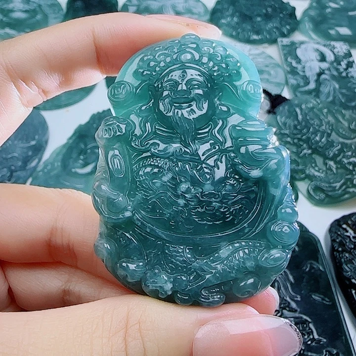 翡翠未镶嵌颈饰多样性发货天然的A货翡翠