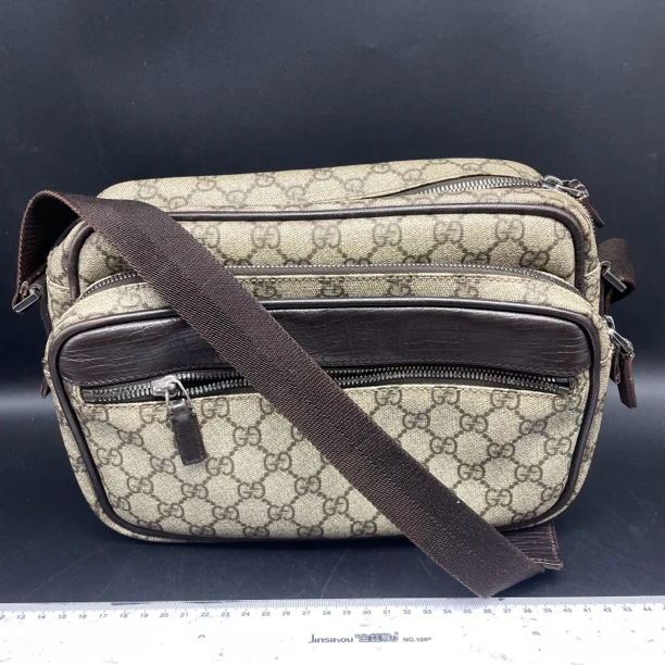95新 GUCCI/古驰 相机斜挎包/13855