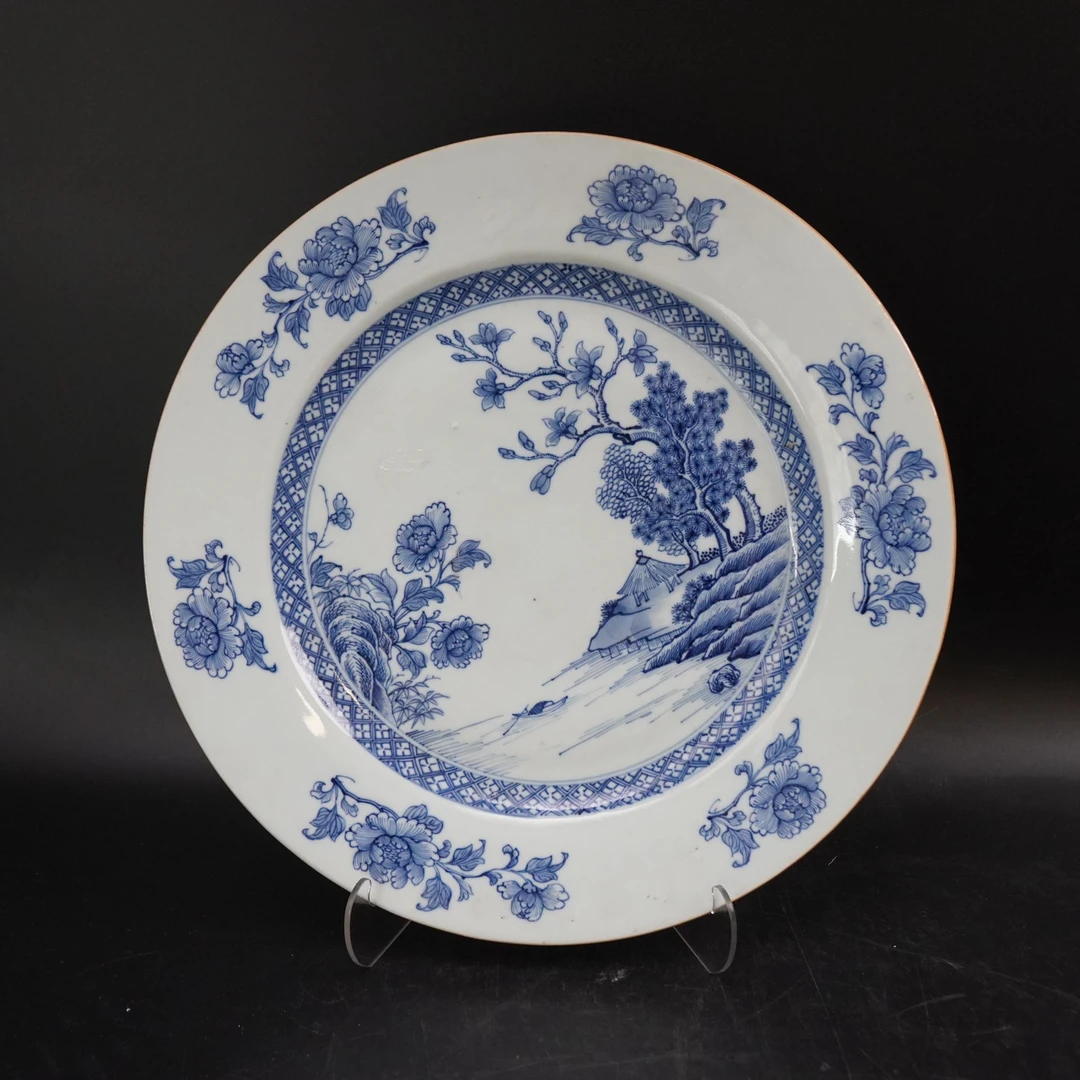 Lot.25110174清雍正青花山水花卉纹赏盘 直径：约32.5cm