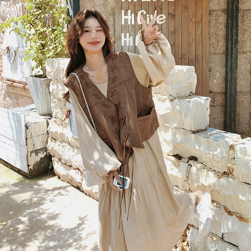 美拉德麂皮绒马甲连衣裙套装女2025年早秋法式复古气质减龄两件套