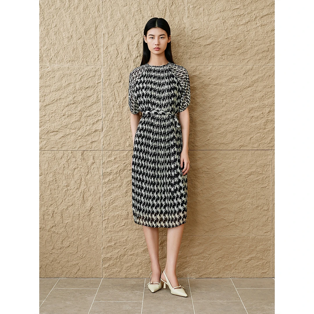 INSUN恩裳专选2025夏季复古气质压褶吊带连衣裙9C65205180