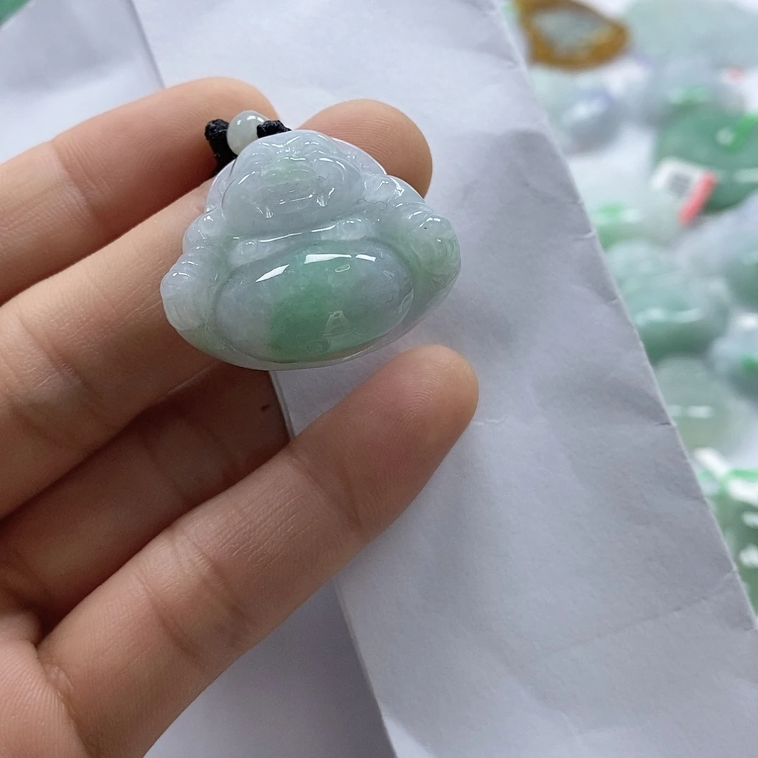 翡翠颈饰未镶嵌人**茶佛公