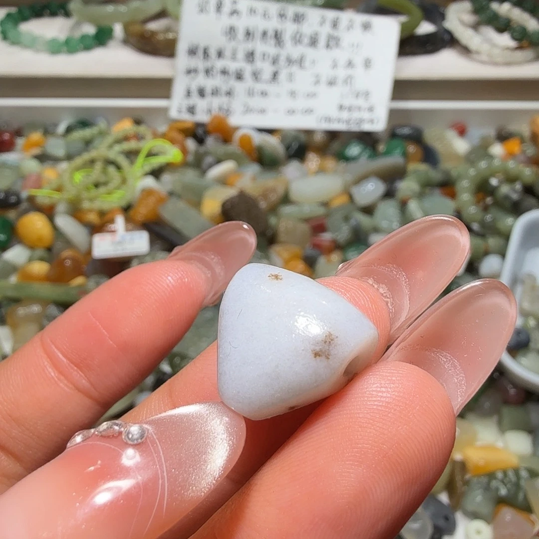 和田玉未镶嵌珠宝奇石