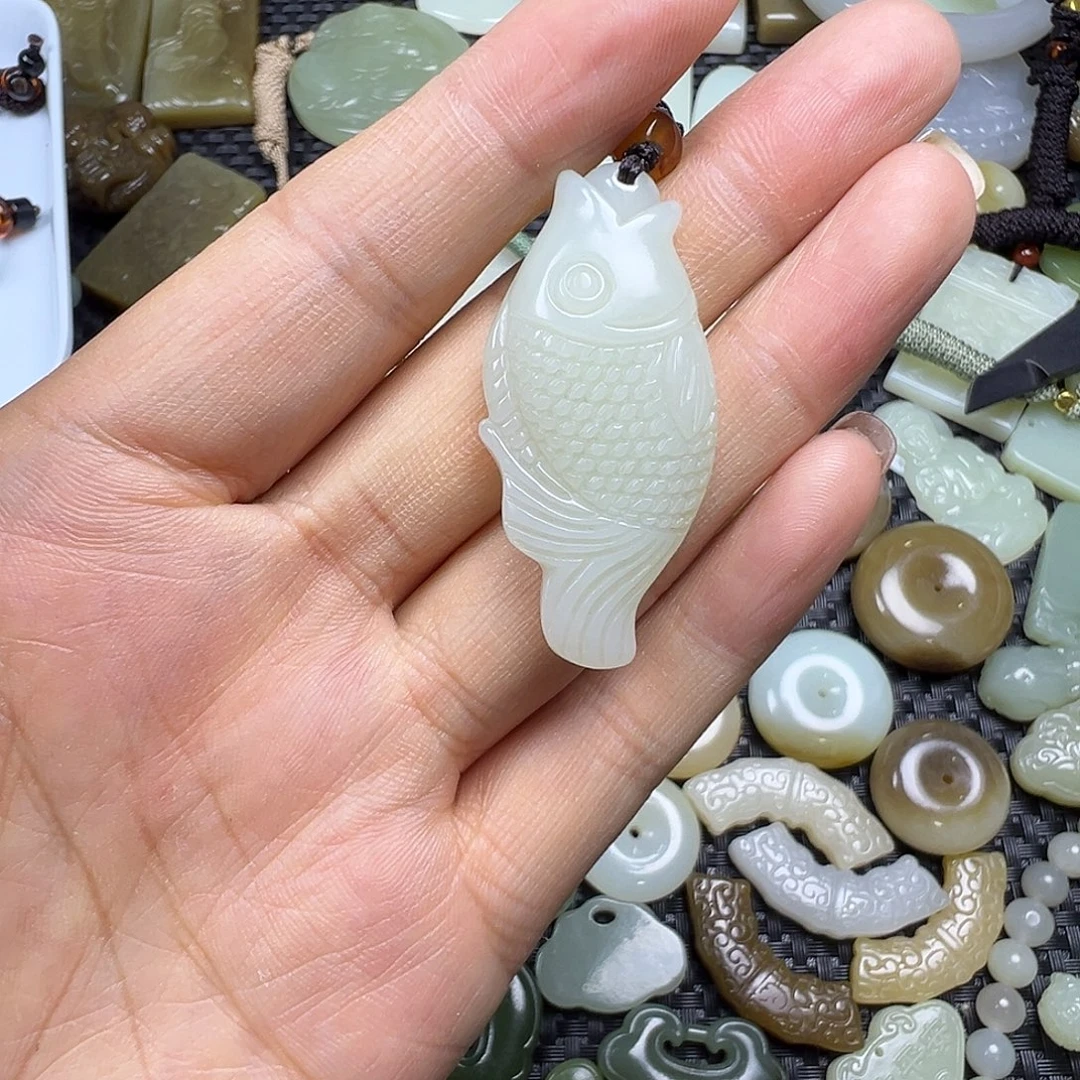 和田玉未镶嵌吊坠(不含链)