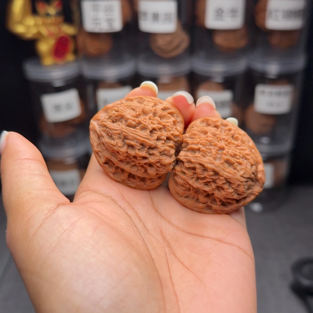 文玩核桃把件三角南疆