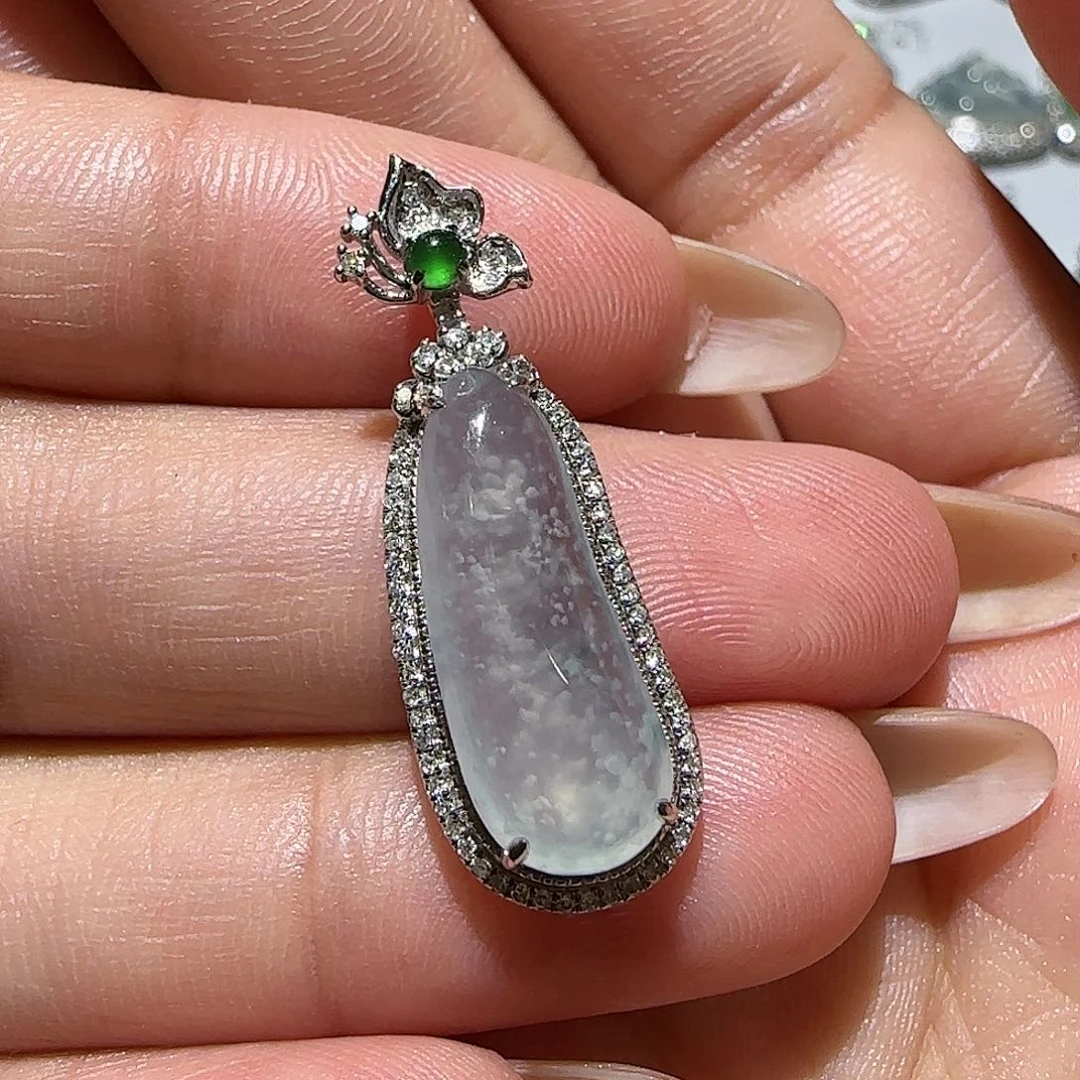 【闪购商品】颈饰18K金镶嵌翡翠天然