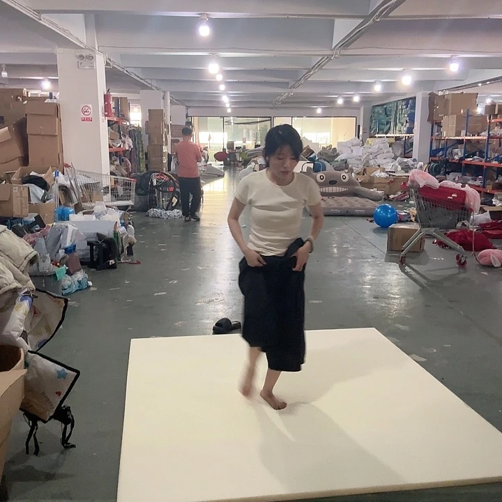 PU米黄色记忆棉床垫180*200瑕疵