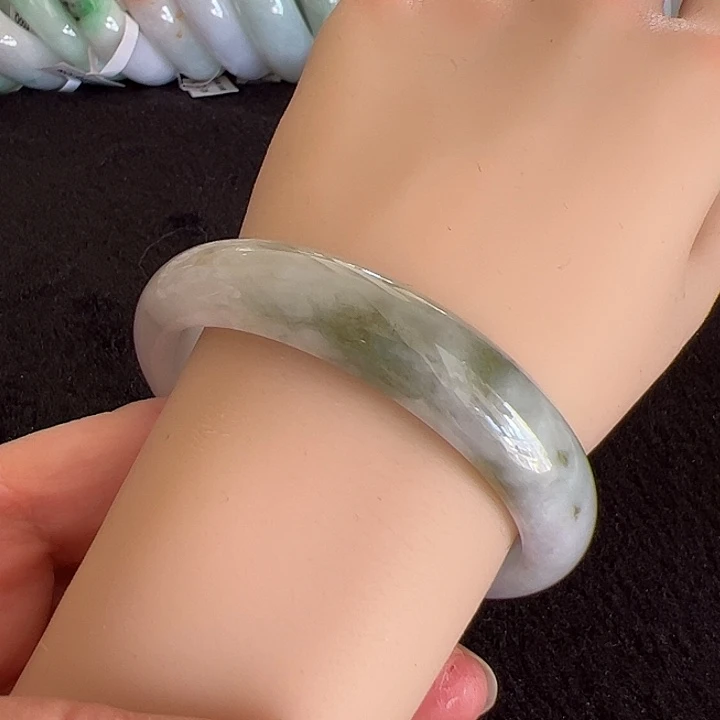 翡翠未镶嵌手镯编号06363圈口58