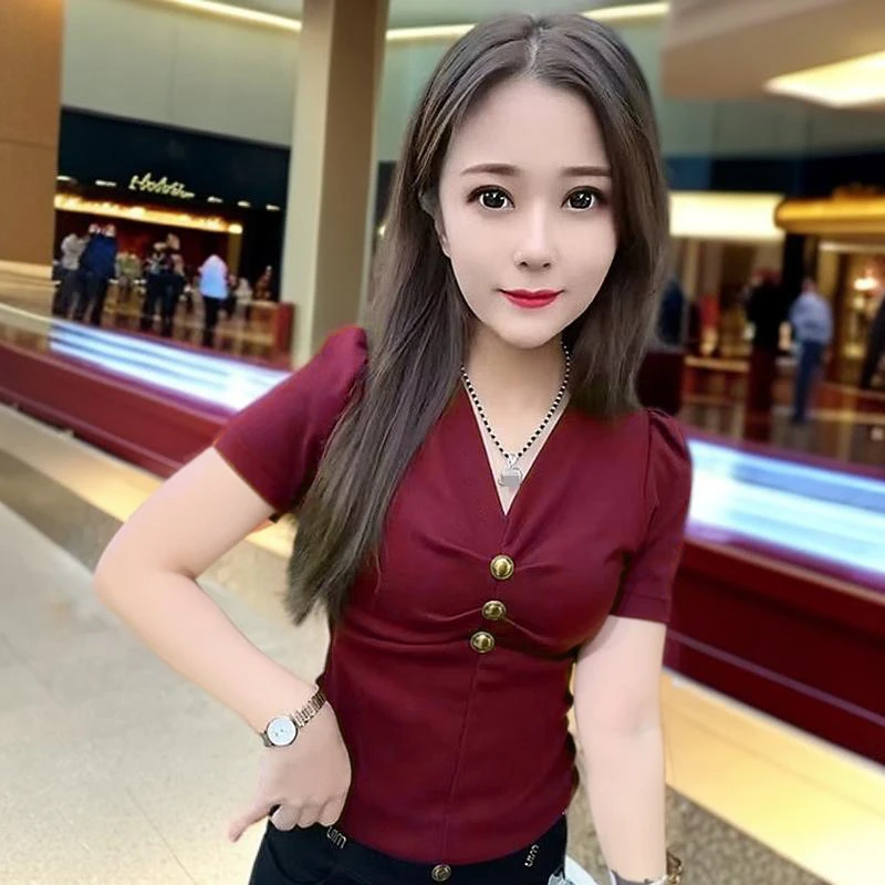 大码女装V领泡泡短袖设计感金属扣子短袖T恤气质洋气显瘦夏季上衣