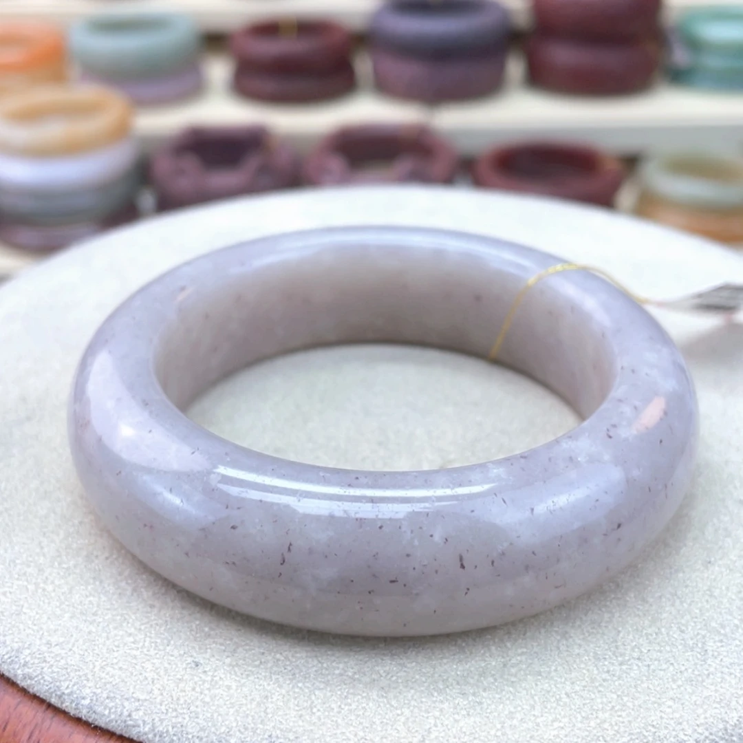 【闪购商品】石英质玉手镯未镶嵌