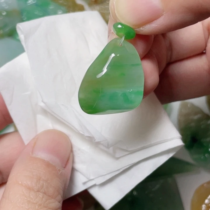 定制翡翠未镶嵌随行