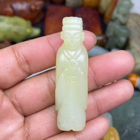 蛇纹石玉未镶嵌颈饰4