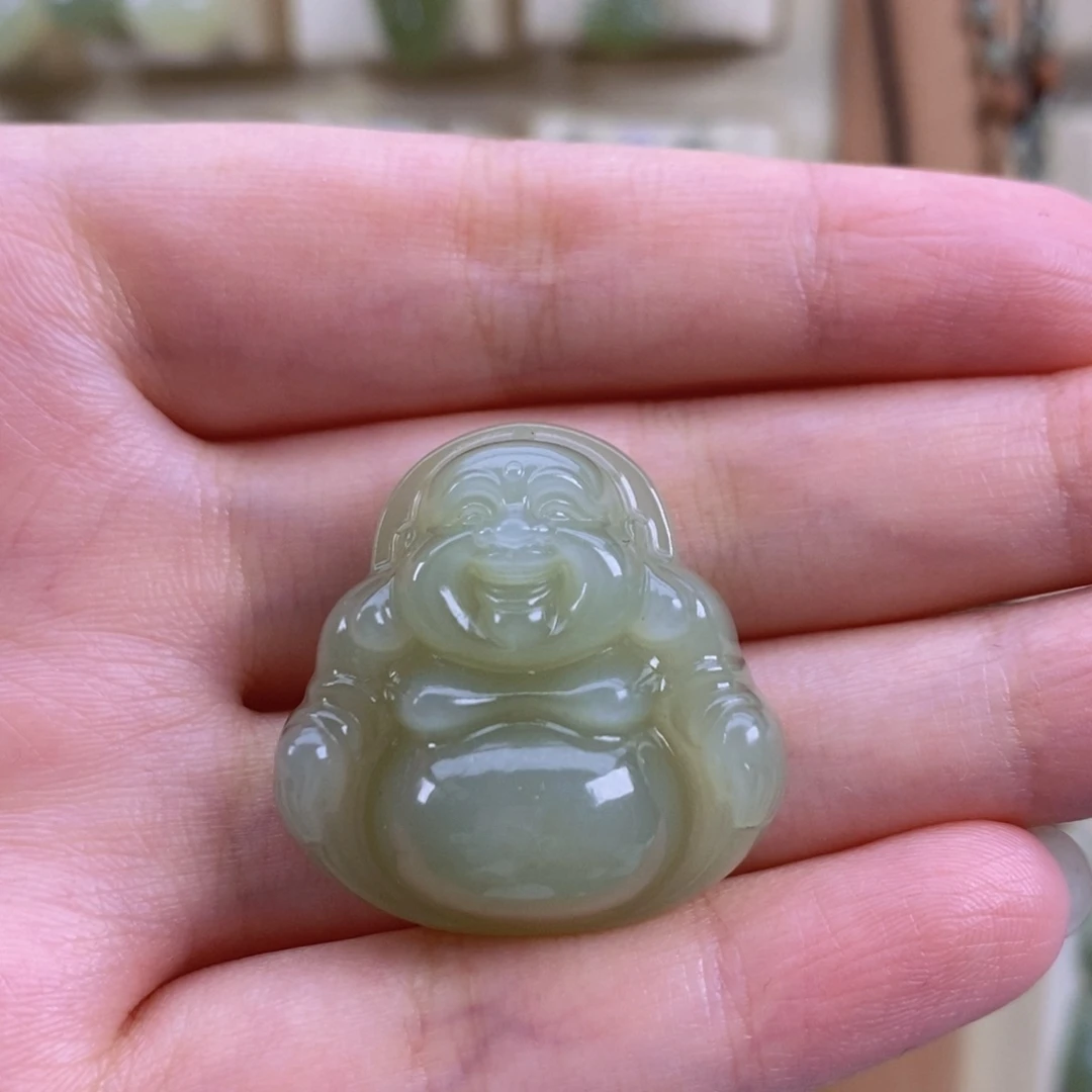 ****࿐和田玉未镶嵌颈饰