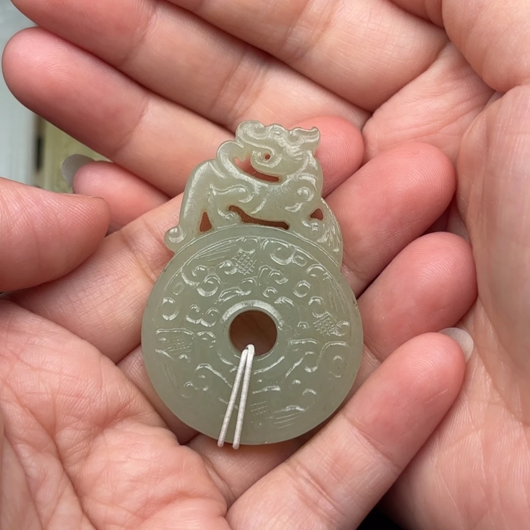 未镶嵌和田玉挂件尼****5