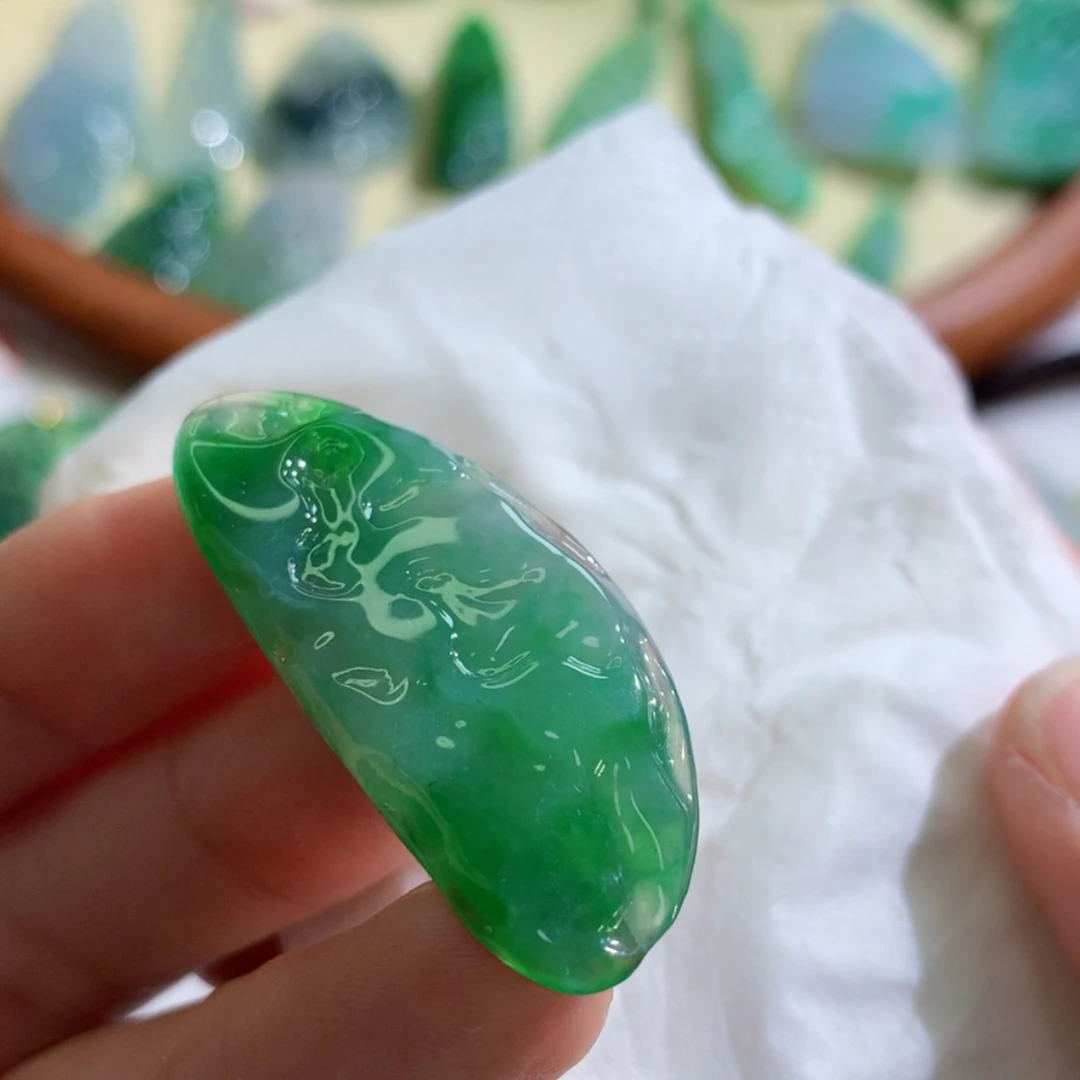 【闪购商品】翡翠吊坠(不含链)未镶嵌 2847