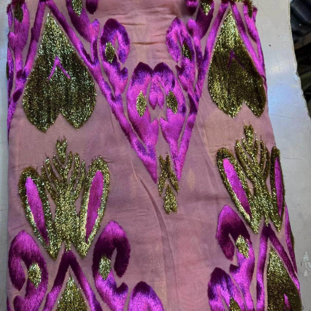 新款的 يۈرەك گۈللۈك سۇ پەرى 布料