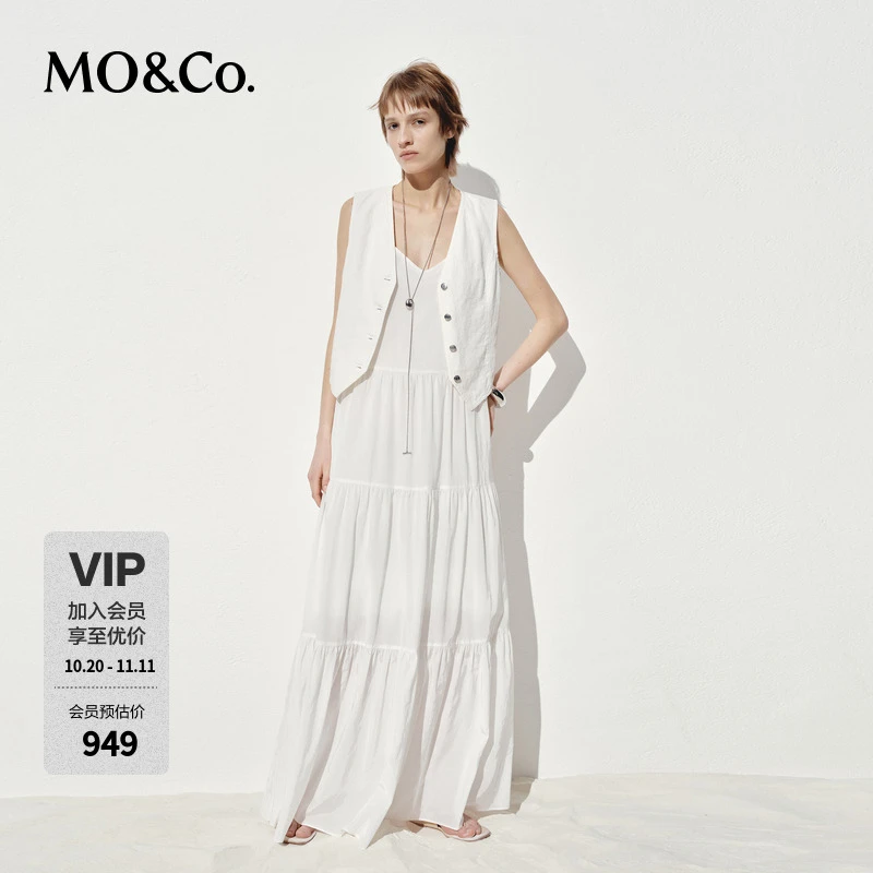 MOCO连衣裙2025夏新品度假风A字吊带裙法式长裙蛋糕裙MBE2DRST08