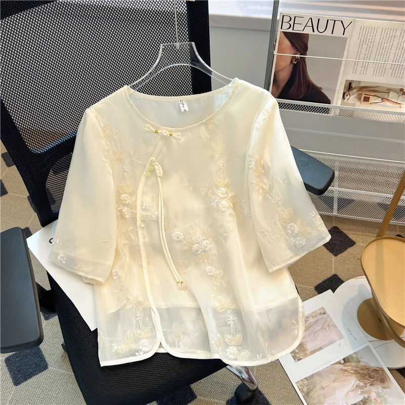2025新中式国风改良刺绣盘扣衬衫女夏季新款减龄宽松复古仙气上衣