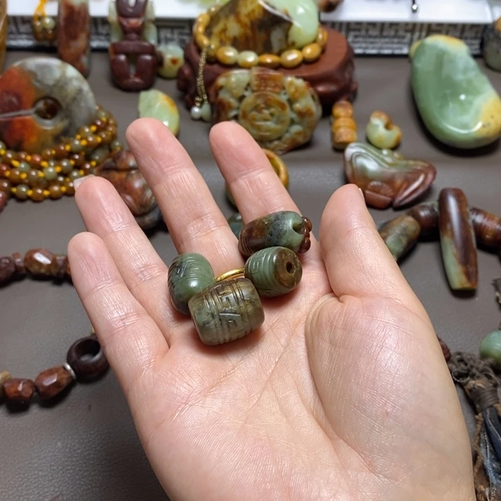 回***涯未镶嵌岫岩河磨玉（透闪石质玉）珠宝奇石