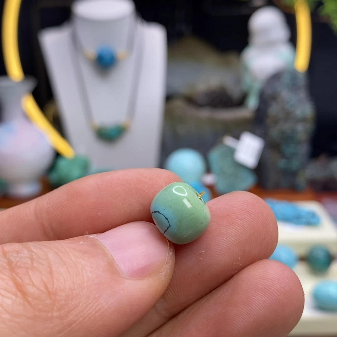 绿松石未镶嵌珠宝奇石11.4×9.6