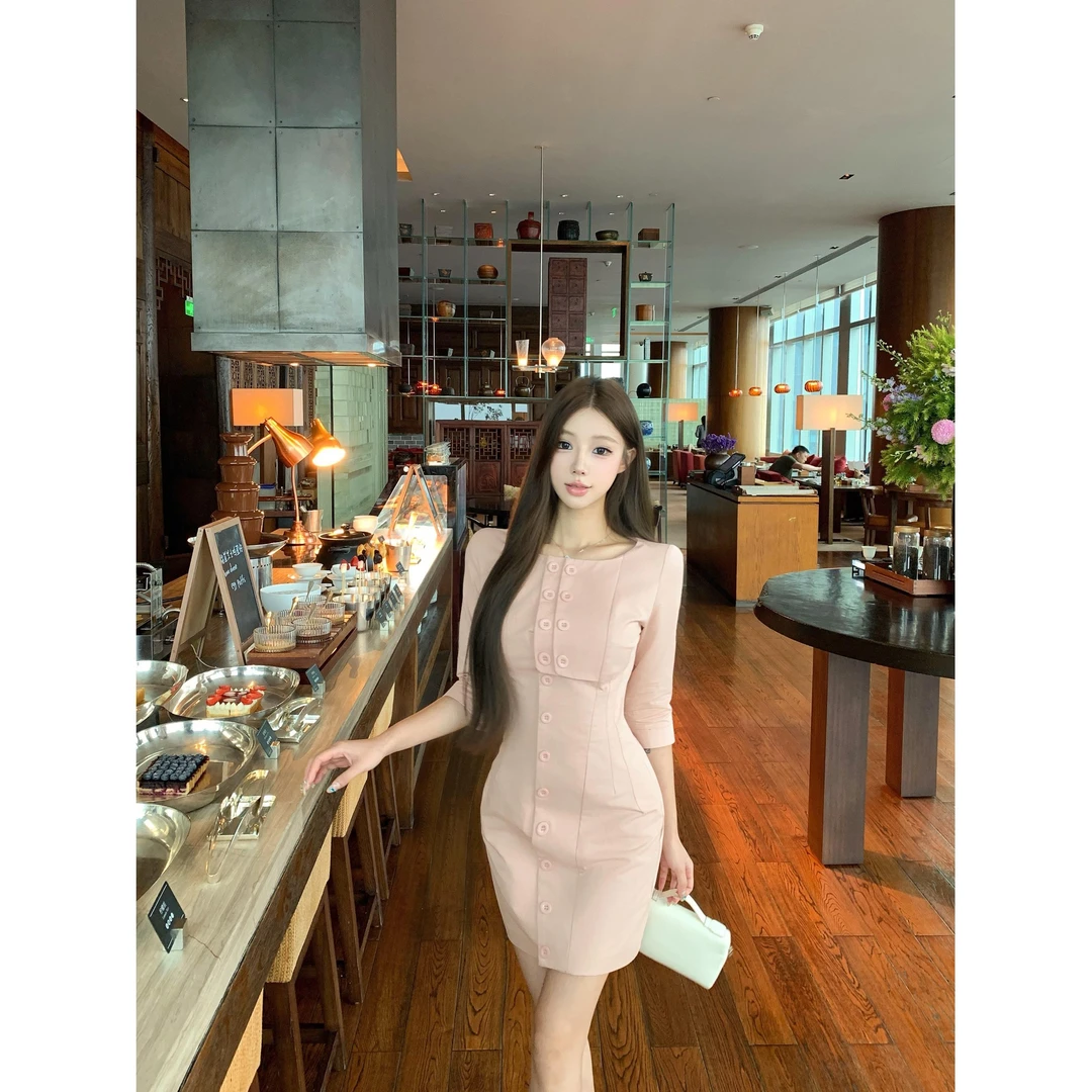 粉色双排扣长袖风衣洋装女秋季修身收腰裙子高级感气质包臀短裙