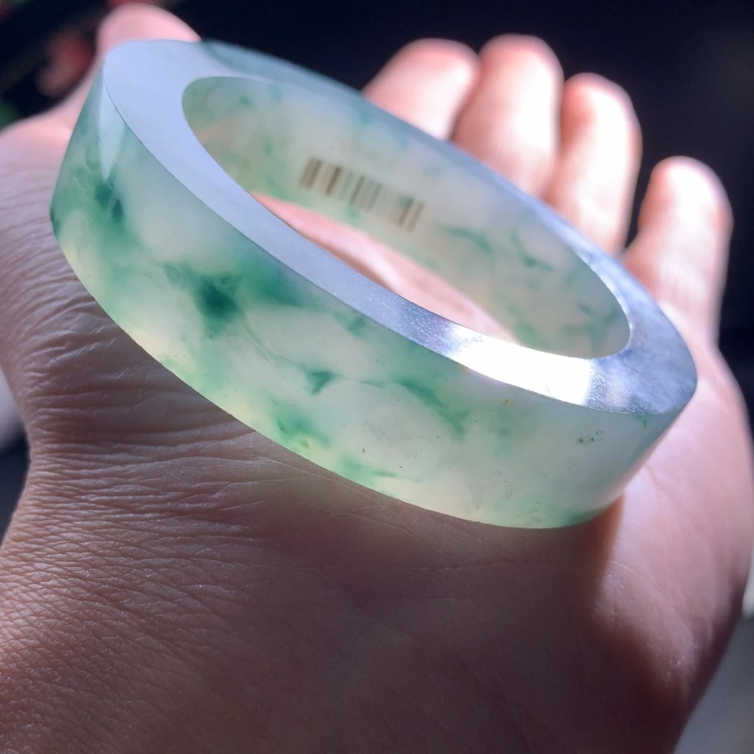 定制翡翠未镶嵌手镯