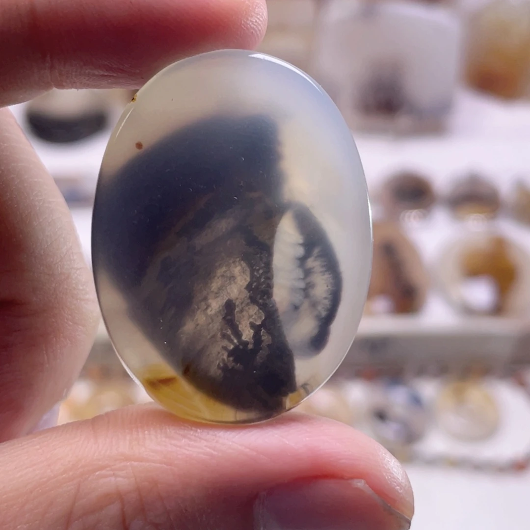 玛瑙/玉髓未镶嵌珠宝奇石有扣哦