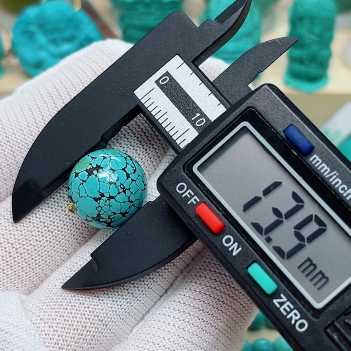 绿松石未镶嵌珠宝