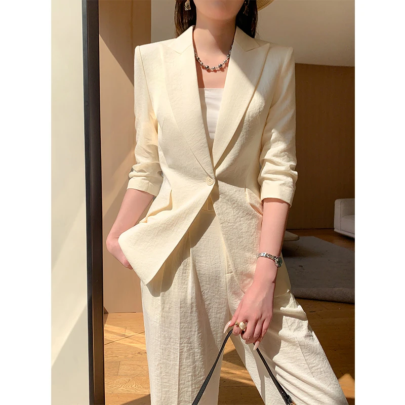 休闲西服套装气质女神高级感职业装2025年夏米白色亚麻马甲西装