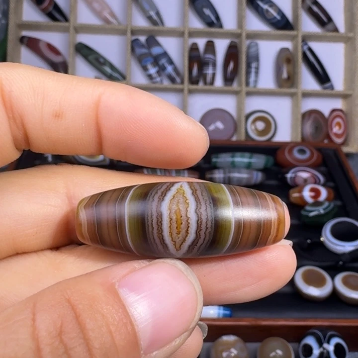 浮***斯玛瑙/玉髓未镶嵌颈饰