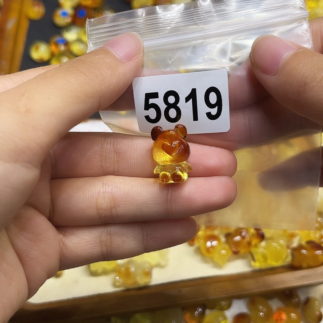 琥珀未镶嵌珠宝奇石