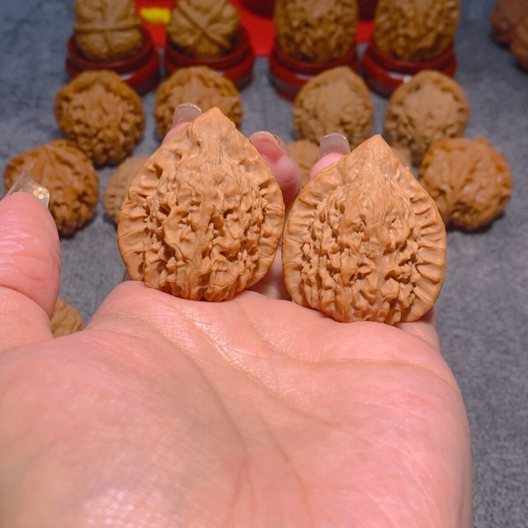 珑***殇文玩核桃吊坠朱雀