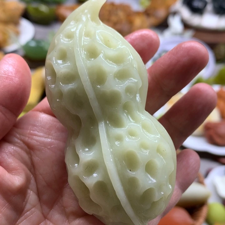 未镶嵌蛇纹石玉摆件