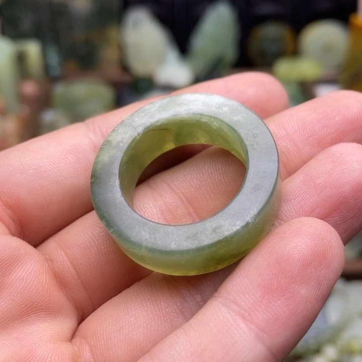 蛇纹石玉挂件未镶嵌洛*