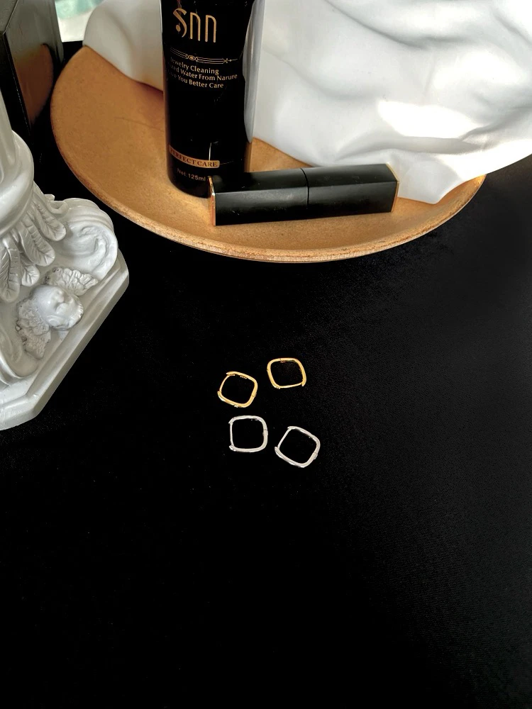 925银耳饰 润角小白锆方细耳扣Y7215经典时尚百搭通勤