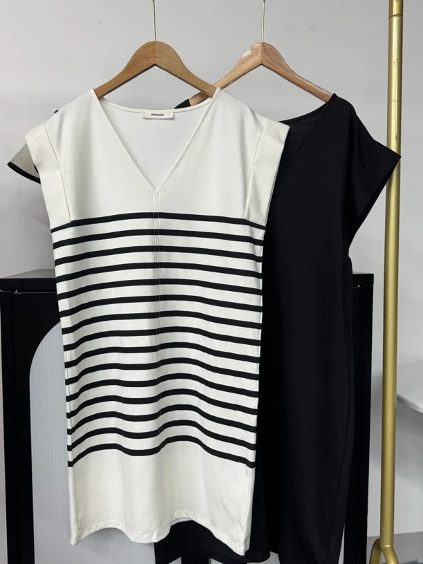 7164两色条纹休闲减龄V领显瘦连衣裙