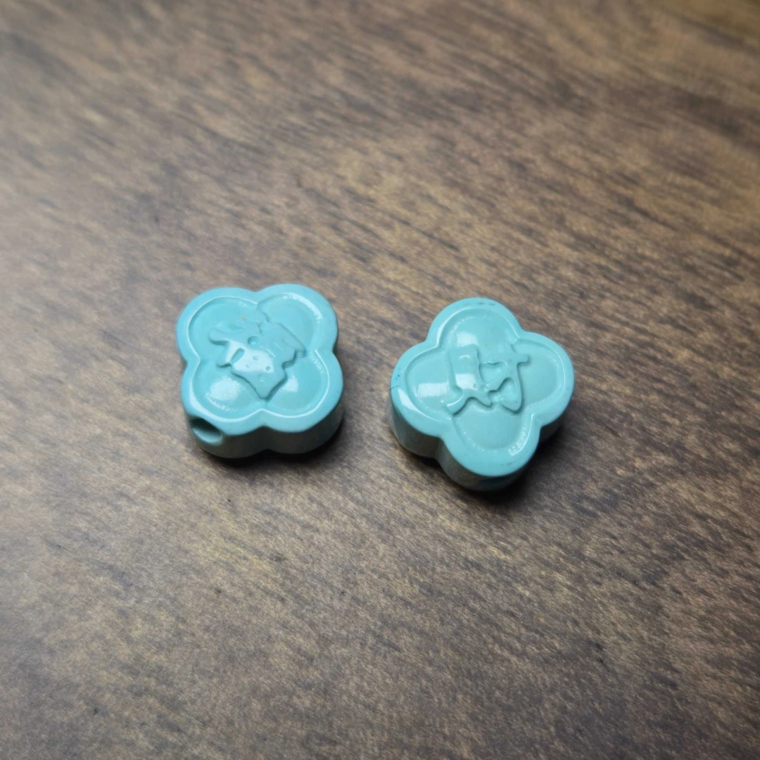 多样性发1颗碳酸盐菱镁矿福/财四瓣花卡9*6mm