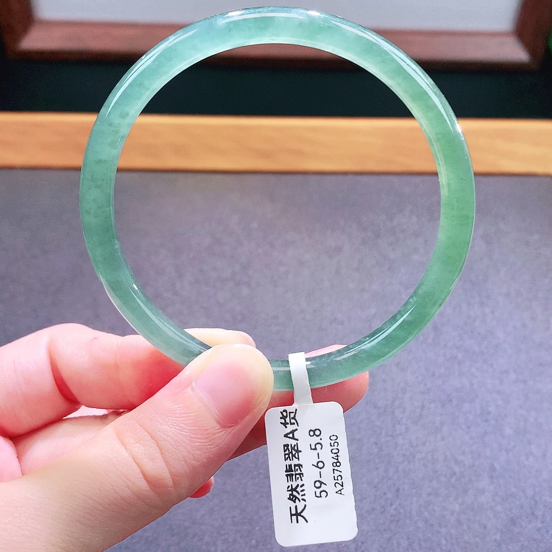 未镶嵌手镯翡翠天然翡翠