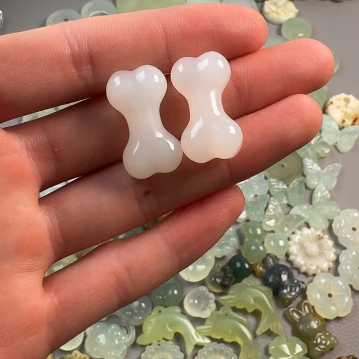 蛇纹石玉合金颈饰