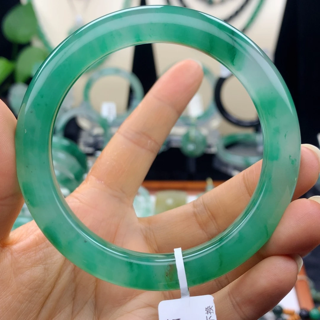 未镶嵌手镯石英质玉