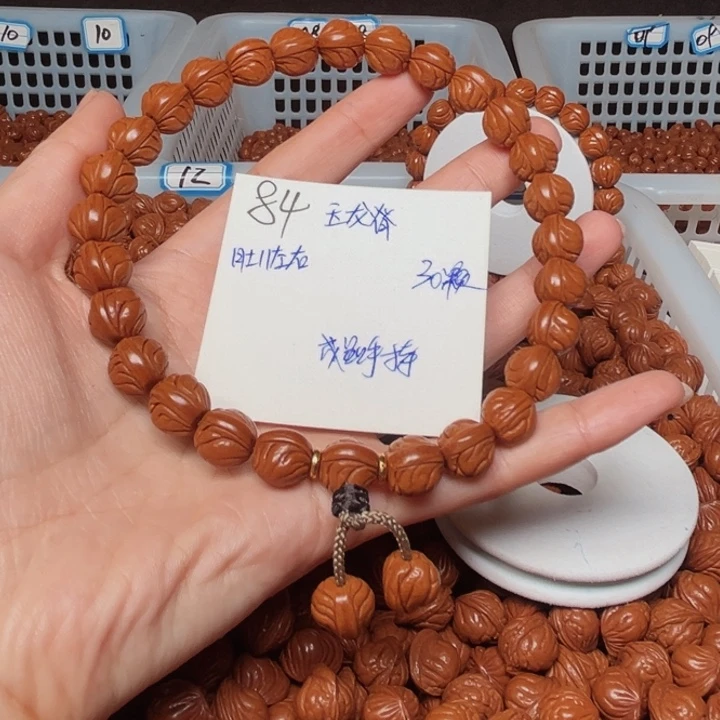 杰***、桃核吊坠玉龙脊11尺寸