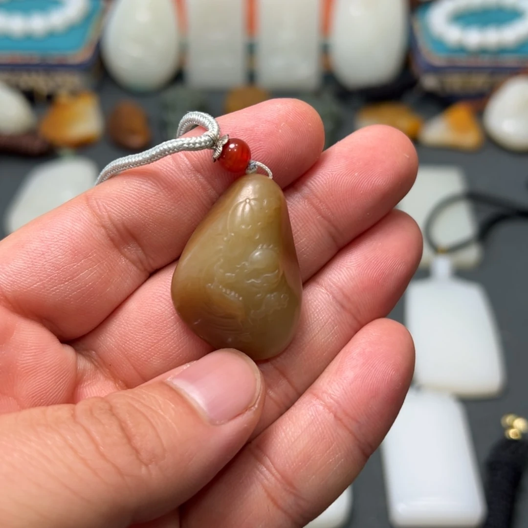 【闪购商品】和田玉颈饰未镶嵌知*