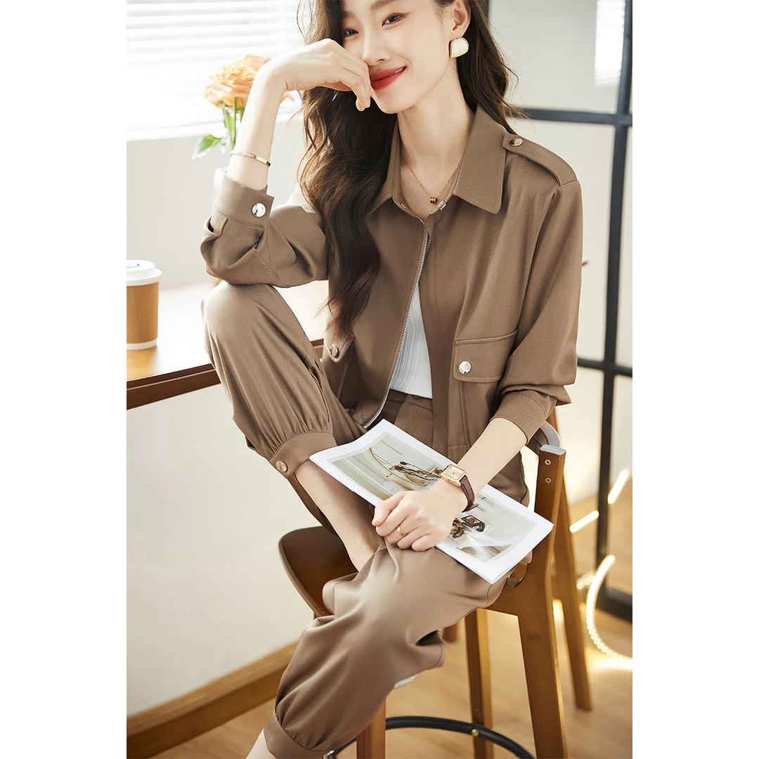 沫晗依美2025秋款简约通勤显瘦气质休闲短外套+工装裤两件套套装