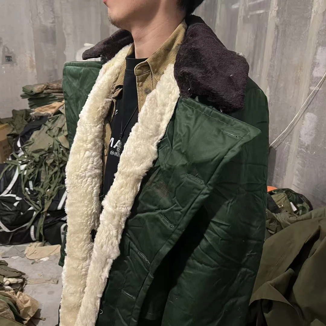 正品老库存羊毛大衣全新