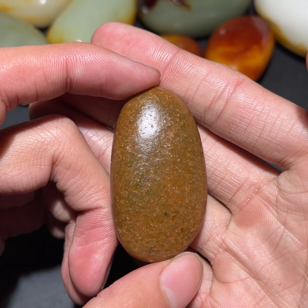 和田玉未镶嵌珠宝奇石