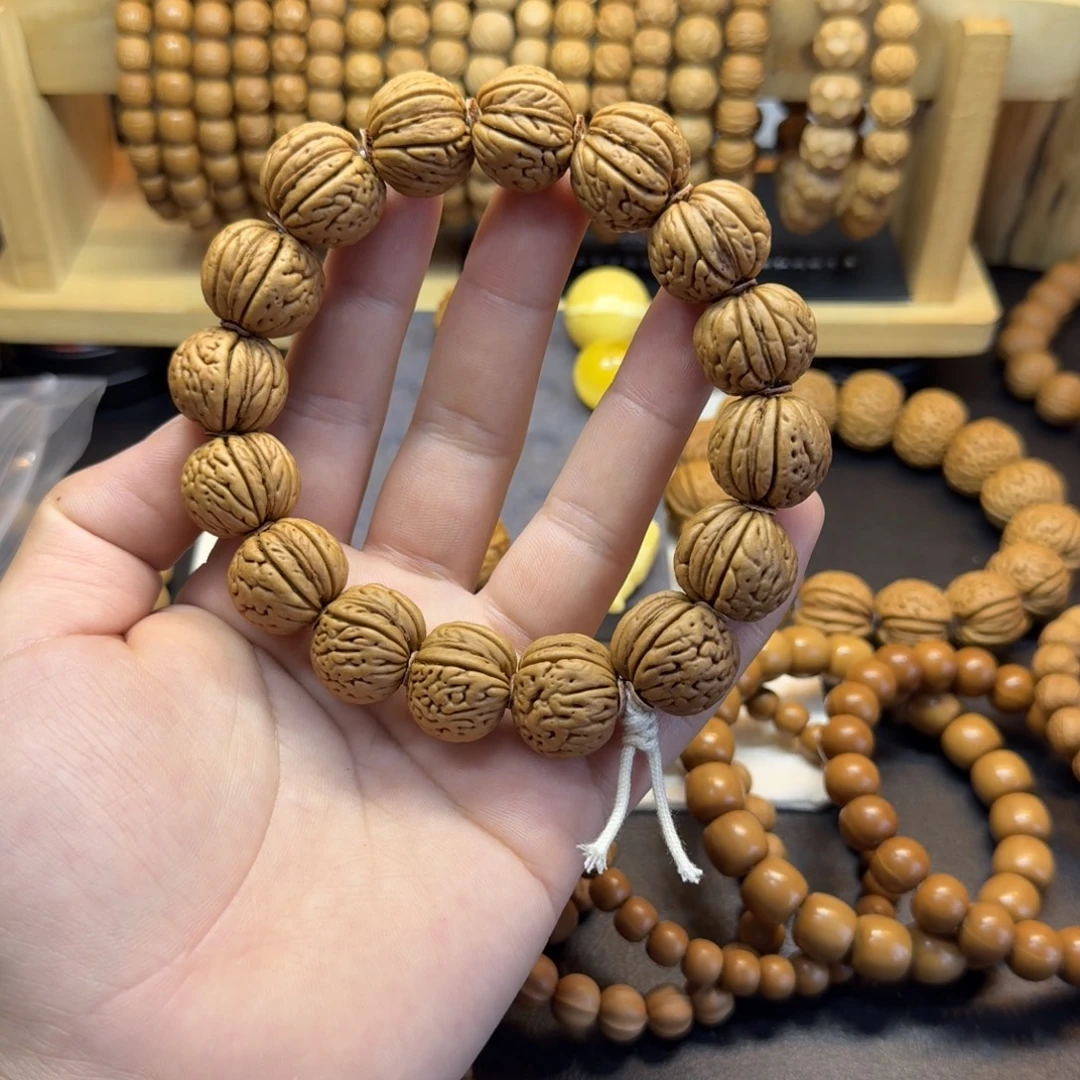 C***e猴头核桃吊坠磨盘